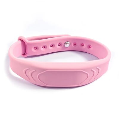 Groothandel Custom Color Logo NFC NTAG 213 NFC Armband MINI Tag Ticket Soft RFID Silicone Armband voor Spot Event ID